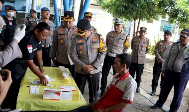 Polres-Nganjuk-Tes-Urine-Sopir-Angkutan-Umum-Upaya-Jaga-Keselamatan-Penumpang-Mudik-Lebaran